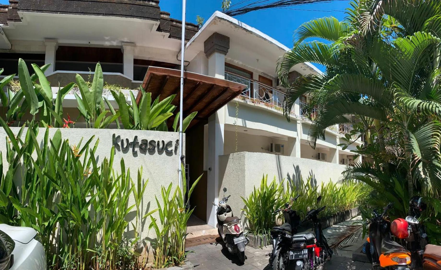 Kuta Suci Guesthouse Esterno foto