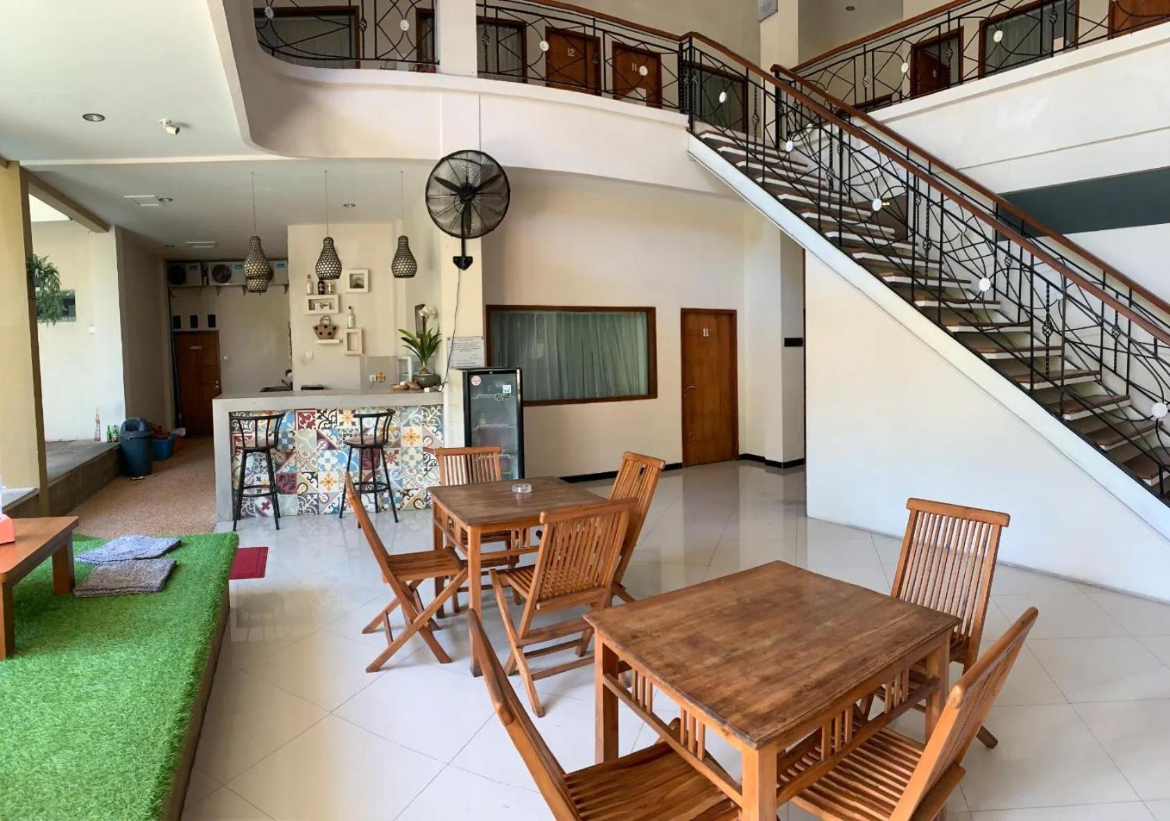 Kuta Suci Guesthouse Esterno foto
